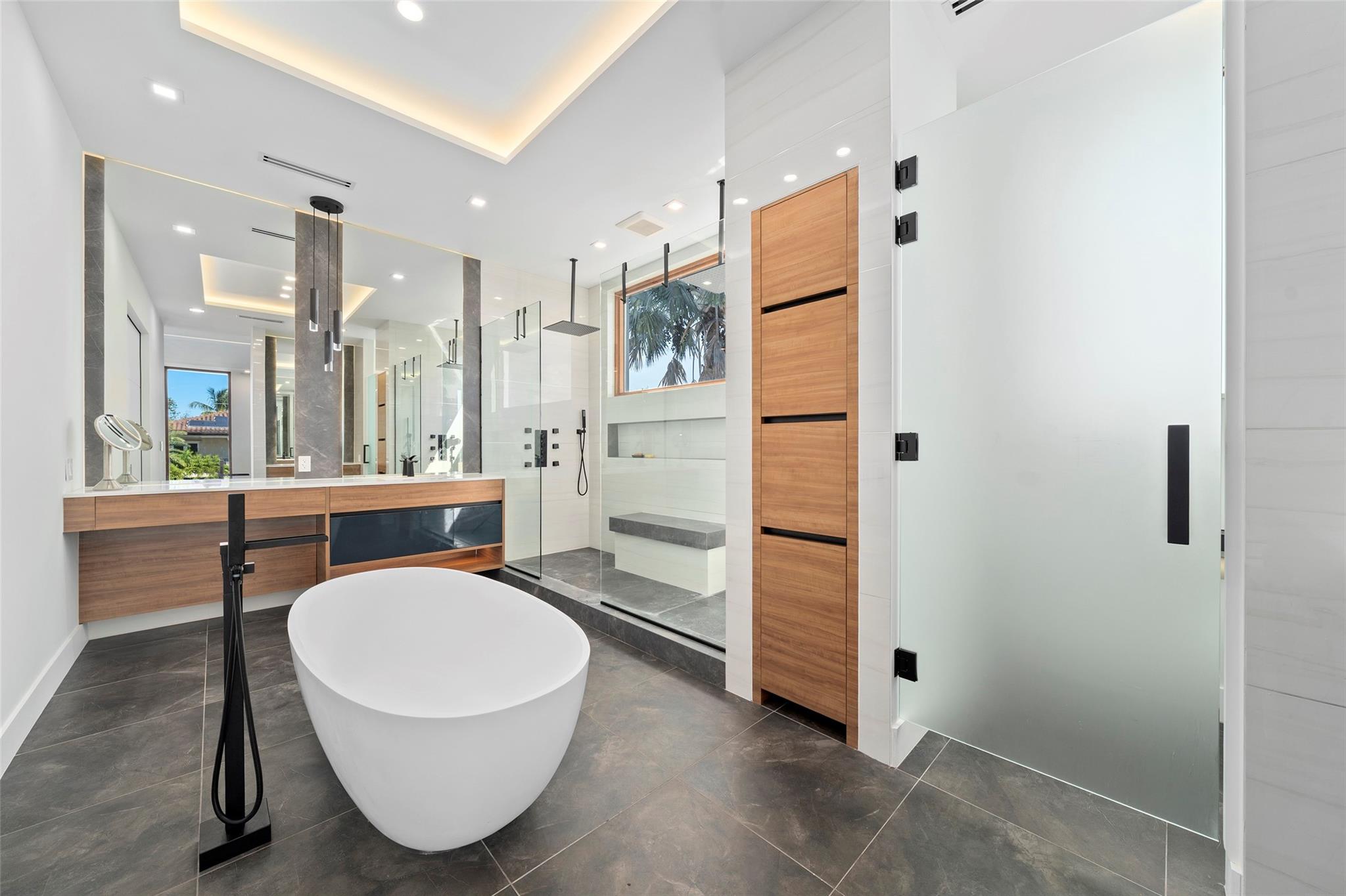 CORAL KEY VILLAS 2ND SEC - Residential