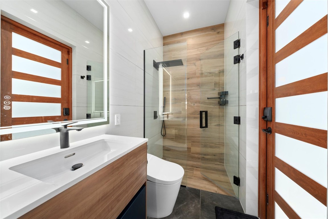 CORAL KEY VILLAS 2ND SEC - Residential