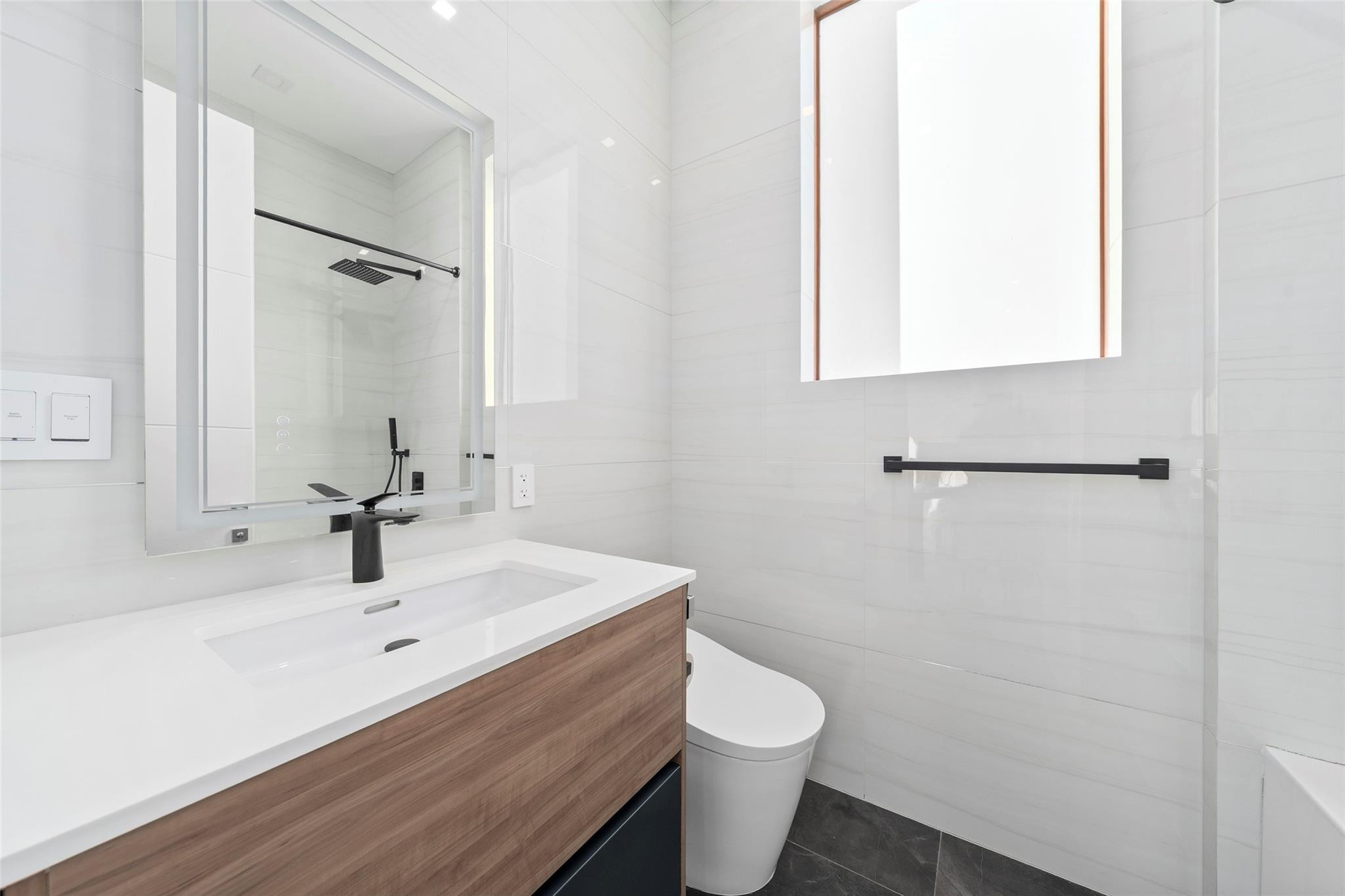 CORAL KEY VILLAS 2ND SEC - Residential