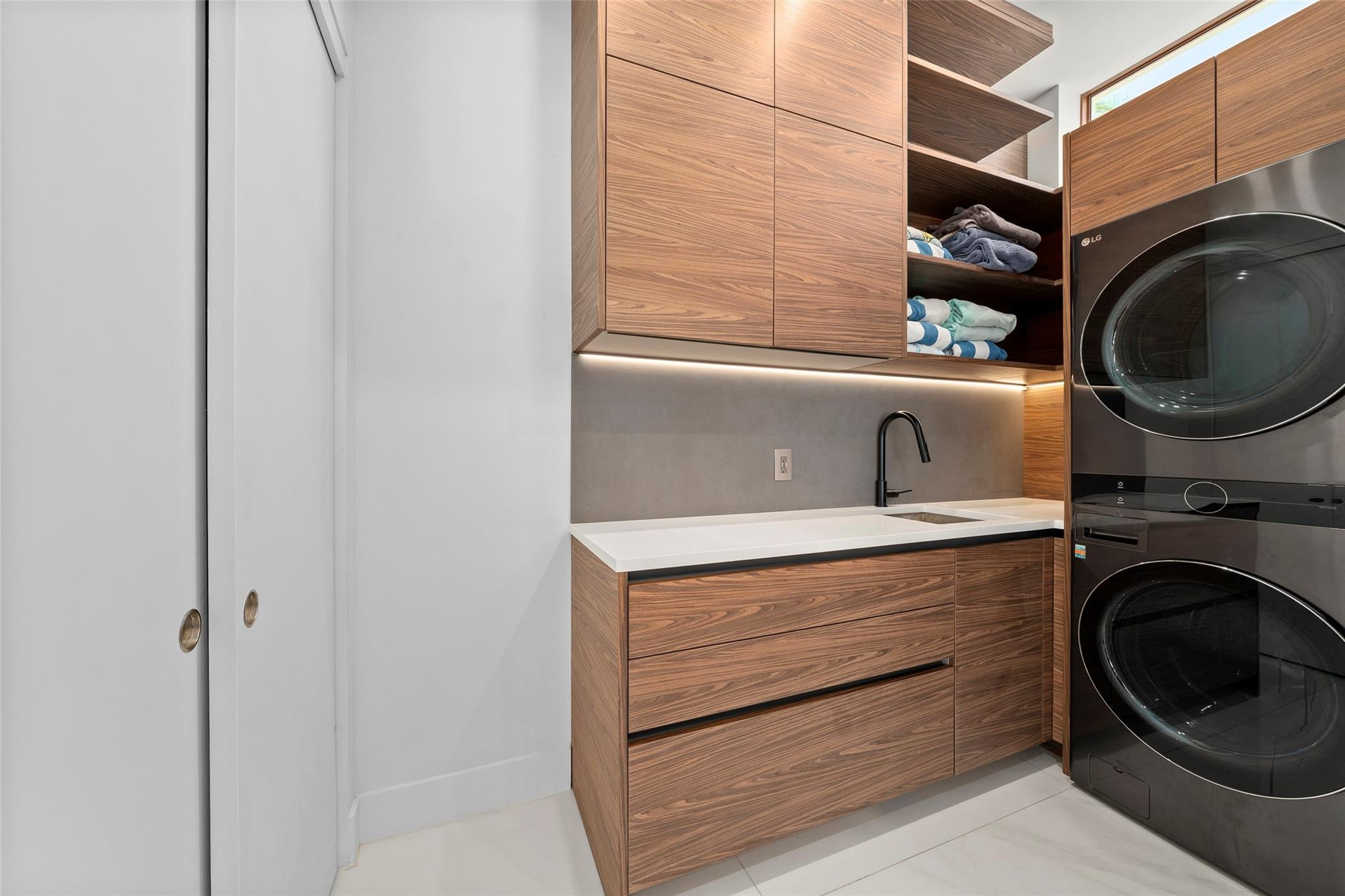 CORAL KEY VILLAS 2ND SEC - Residential