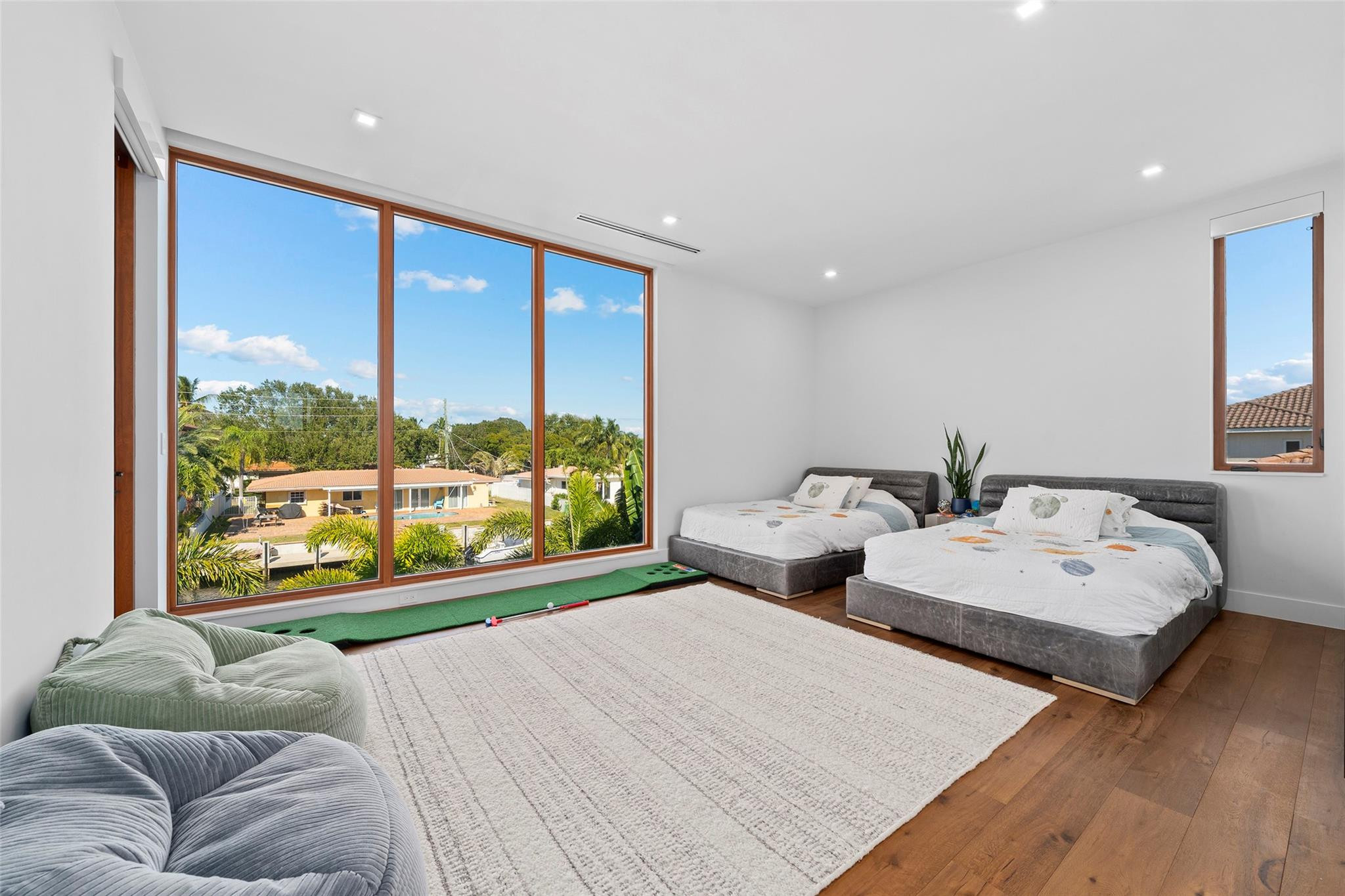 CORAL KEY VILLAS 2ND SEC - Residential