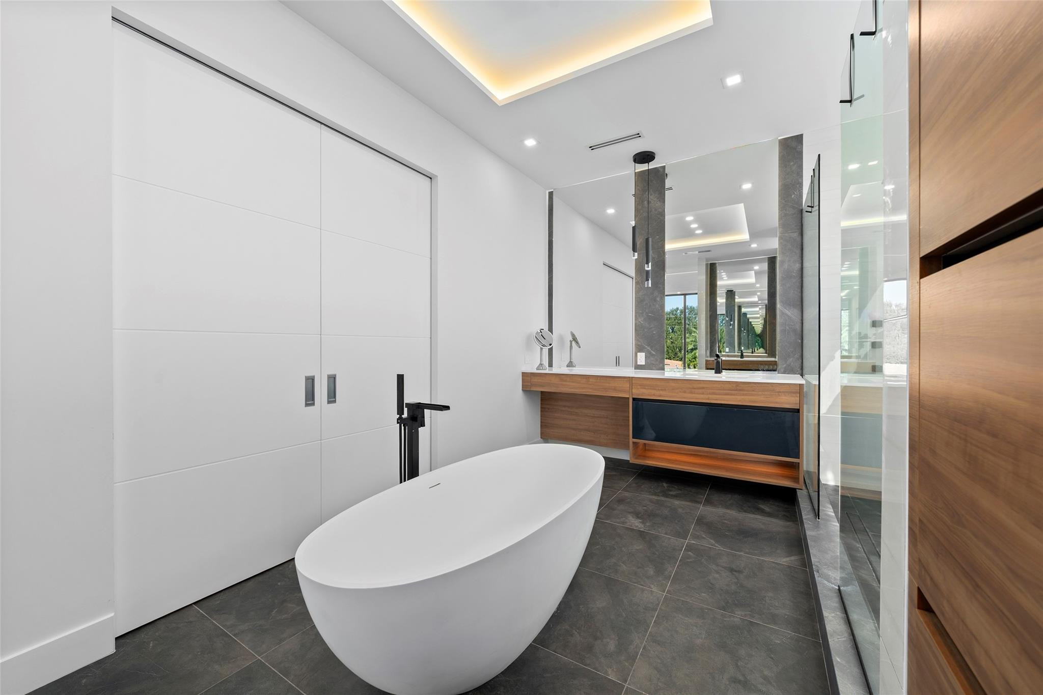 CORAL KEY VILLAS 2ND SEC - Residential