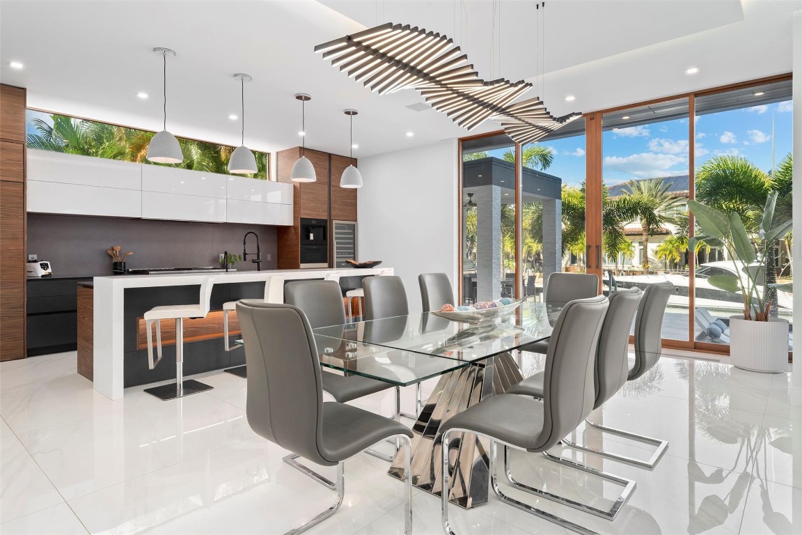 CORAL KEY VILLAS 2ND SEC - Residential