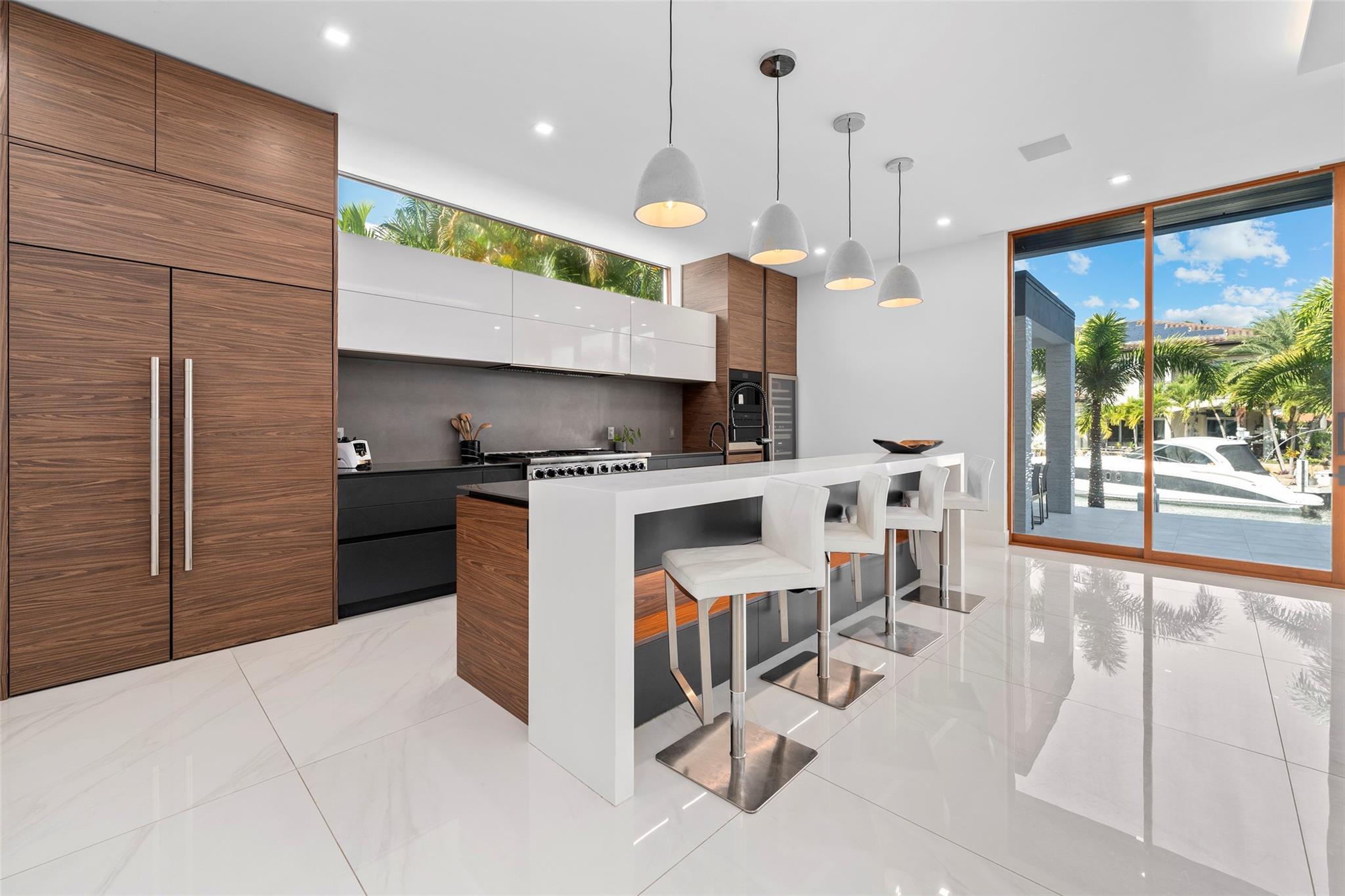 CORAL KEY VILLAS 2ND SEC - Residential