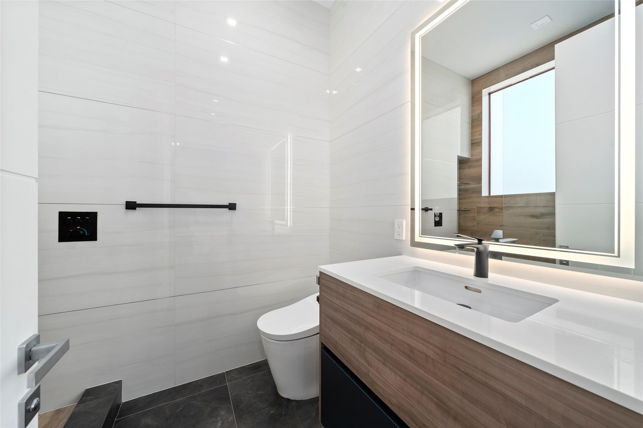 CORAL KEY VILLAS 2ND SEC - Residential