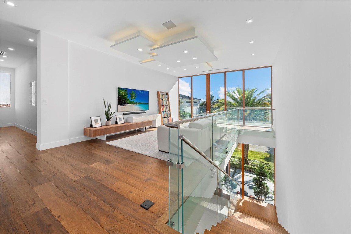 CORAL KEY VILLAS 2ND SEC - Residential