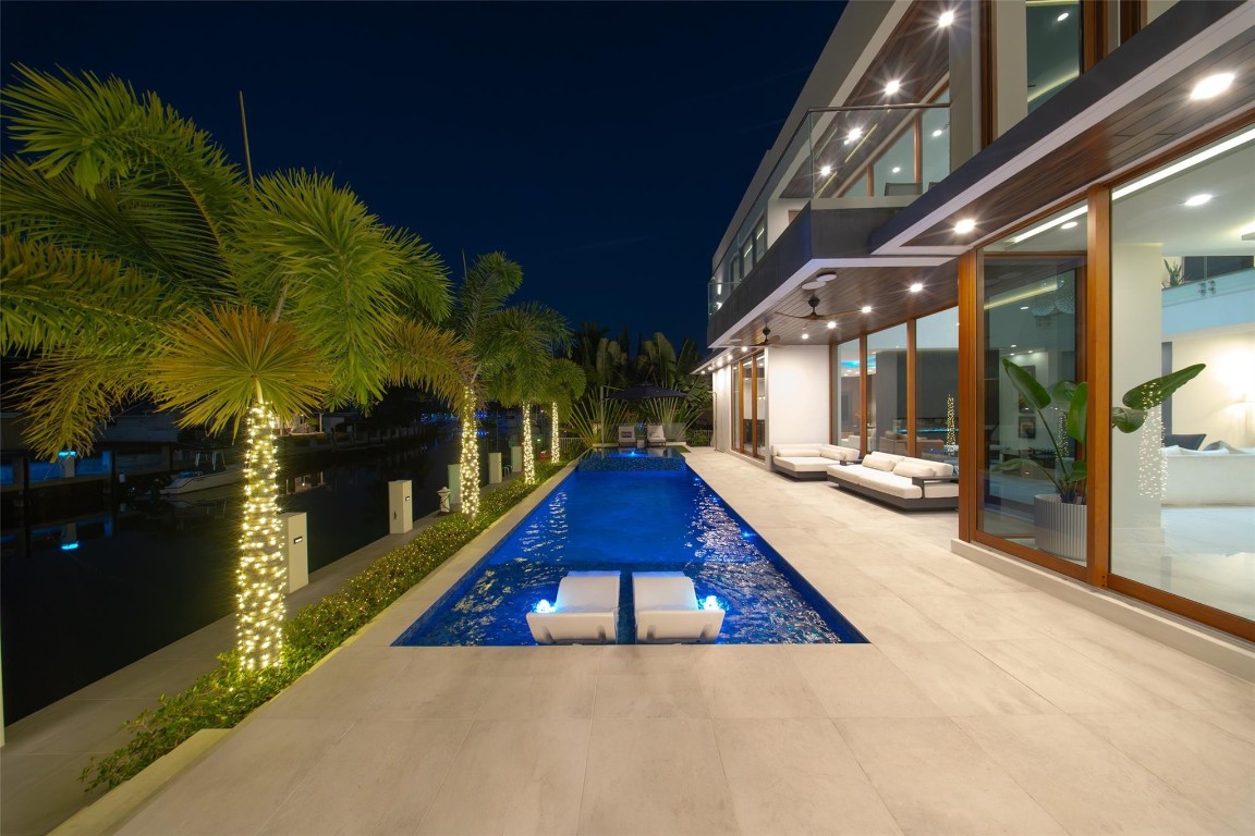 CORAL KEY VILLAS 2ND SEC - Residential