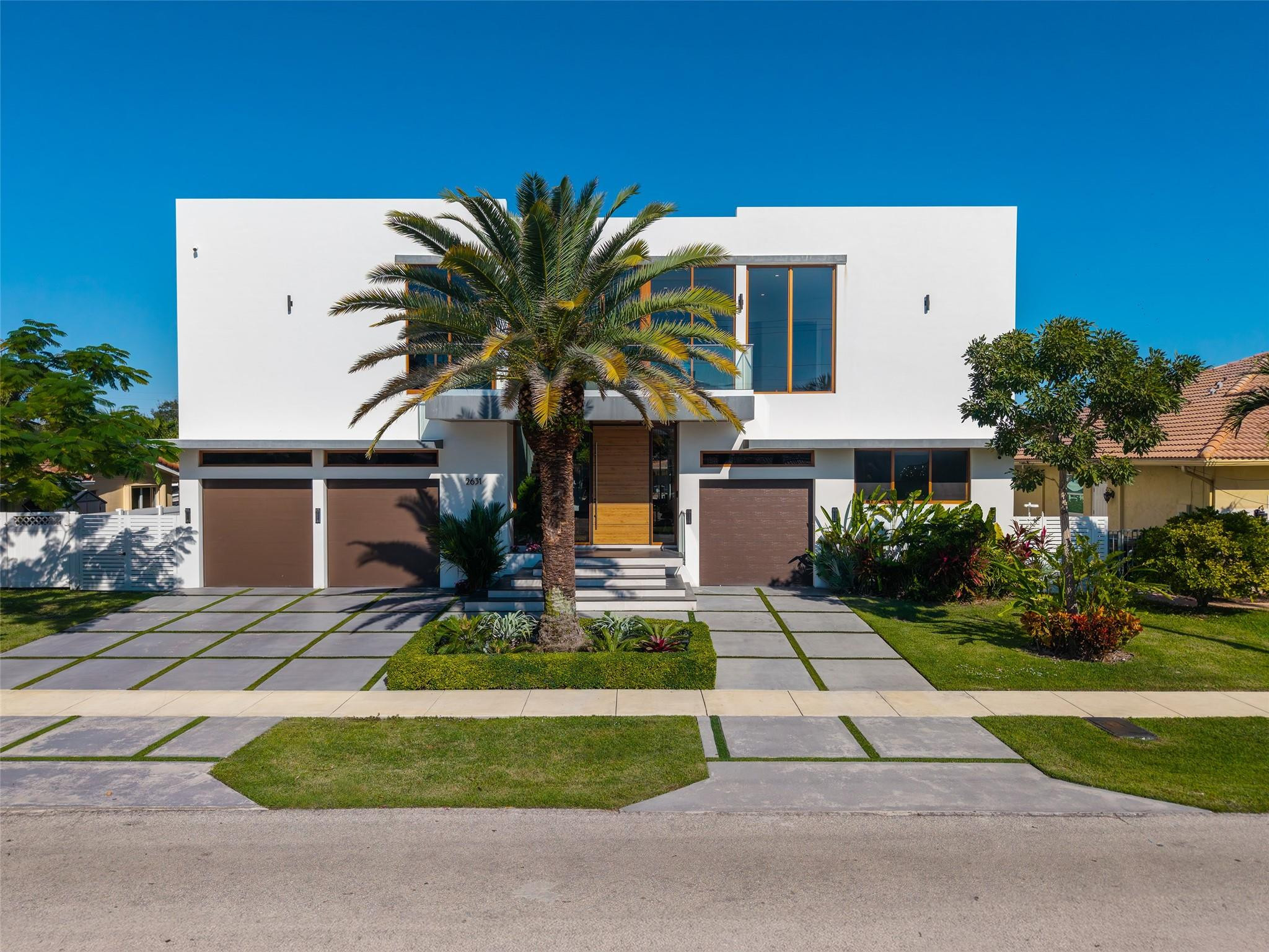 CORAL KEY VILLAS 2ND SEC - Residential