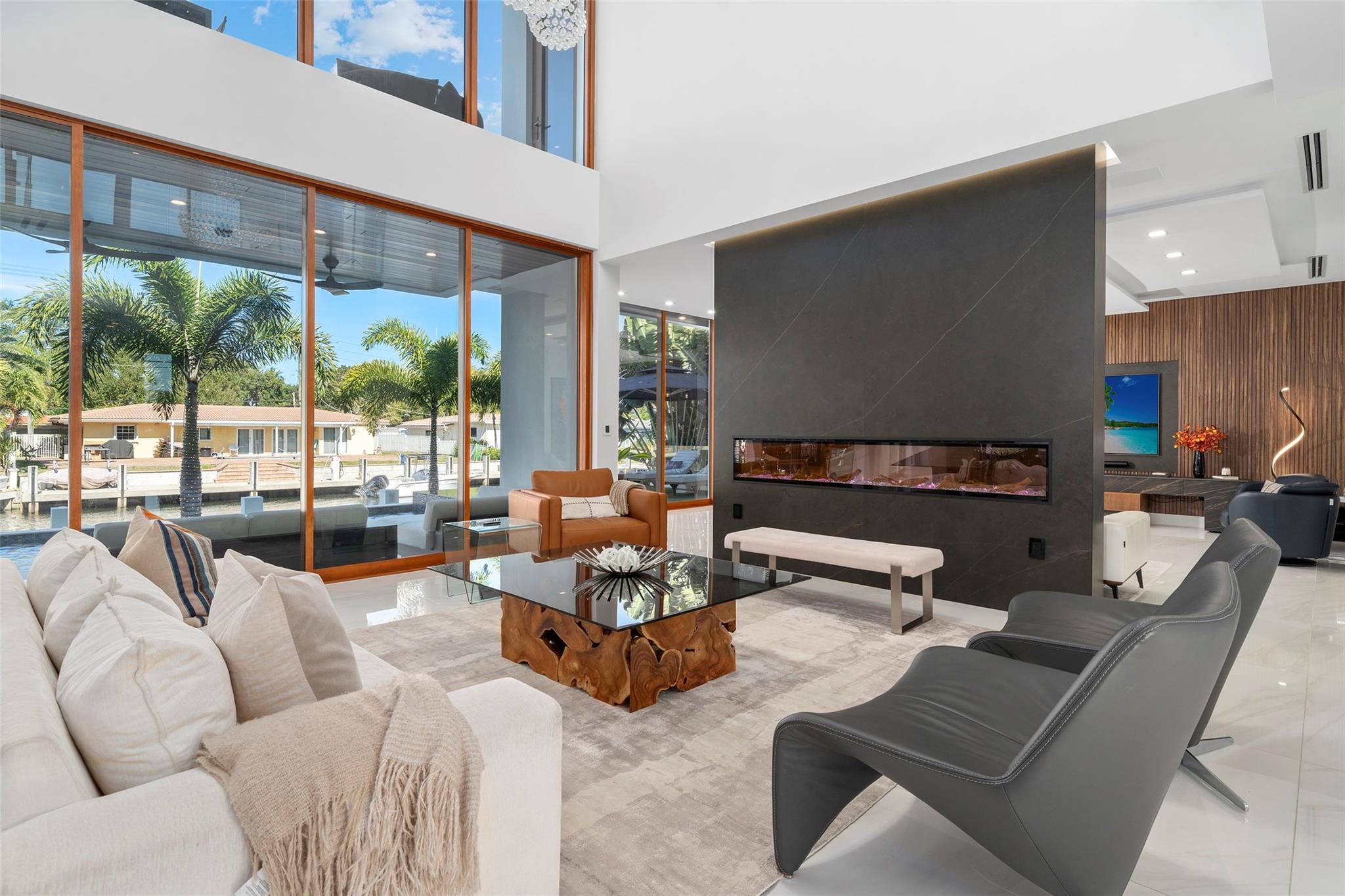 CORAL KEY VILLAS 2ND SEC - Residential