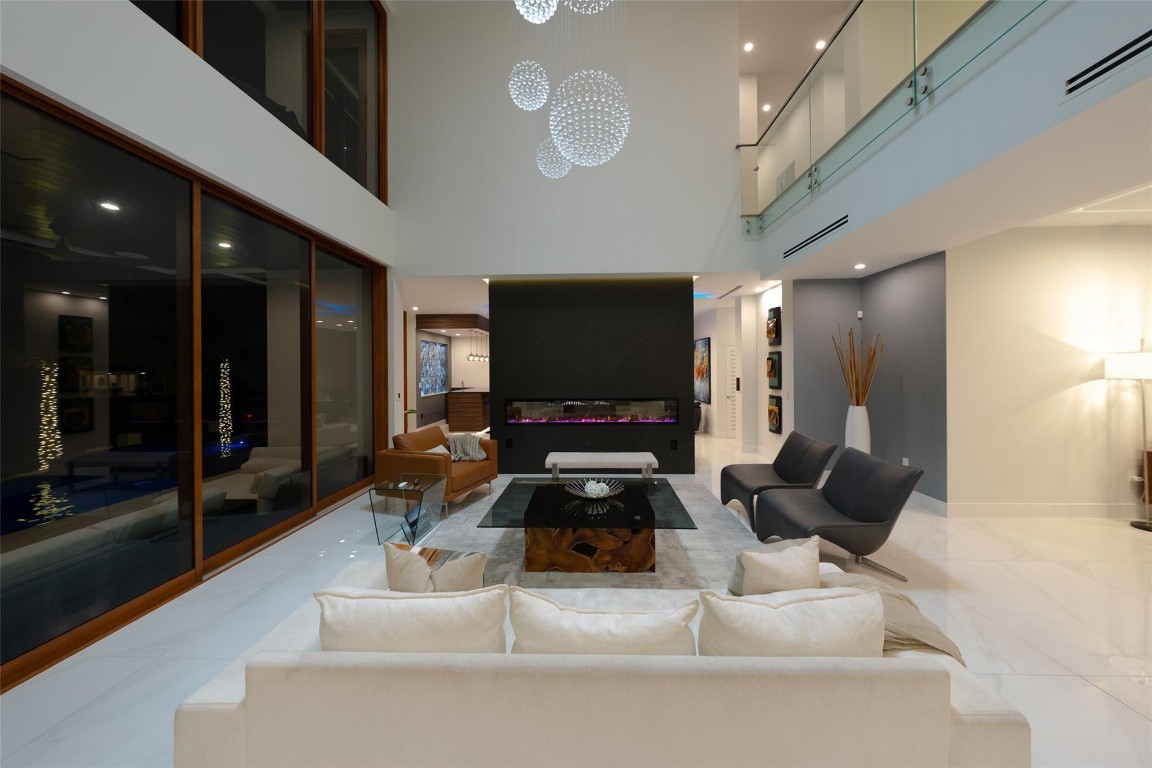 CORAL KEY VILLAS 2ND SEC - Residential