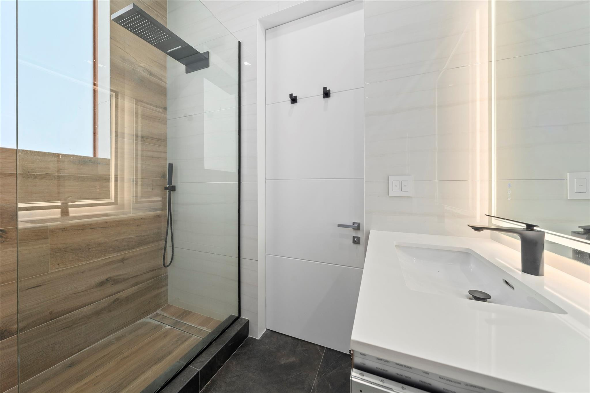 CORAL KEY VILLAS 2ND SEC - Residential