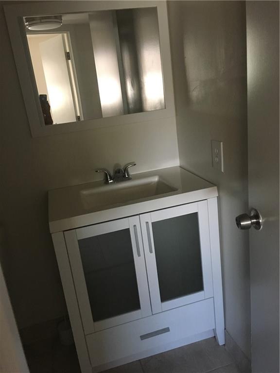 SUNRISE LAKES phase 2 - Residential Lease