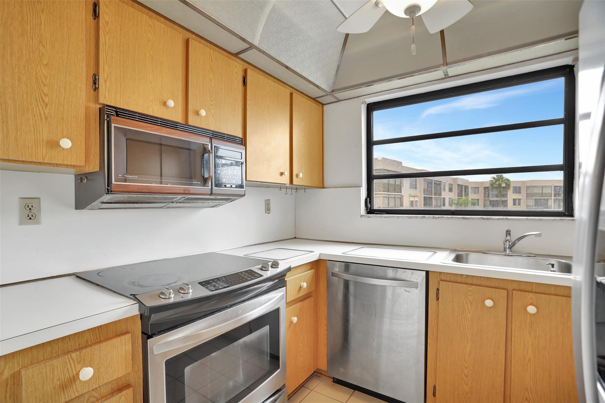 Colony Point - Residential