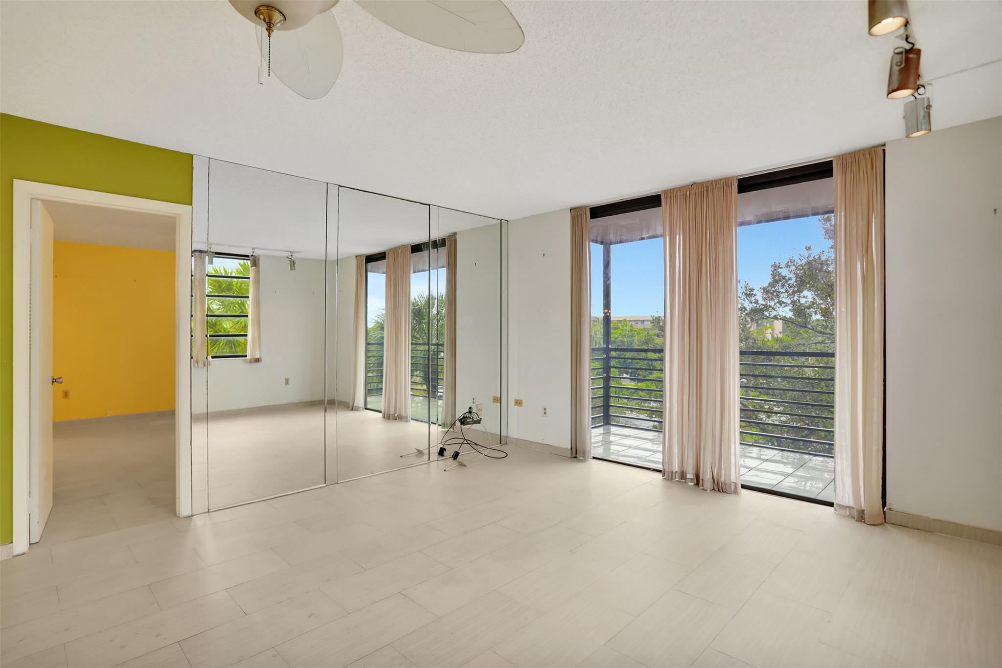 Colony Point - Residential