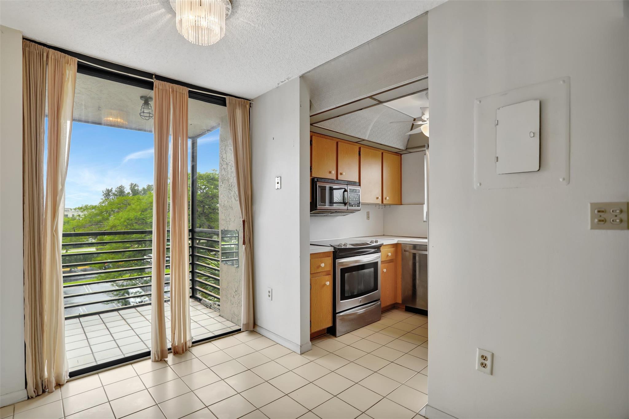Colony Point - Residential