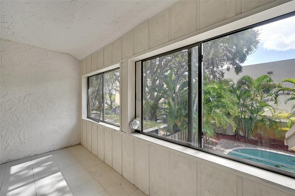 The Woodlands Of Deer Creek - Residential Lease