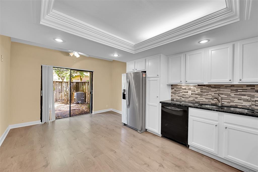 The Woodlands Of Deer Creek - Residential Lease