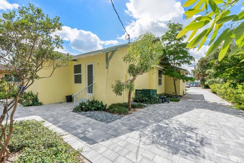 Tiny photo for 216 NE 23RD Avenue, Pompano Beach, FL 33062 (MLS # B26087659)