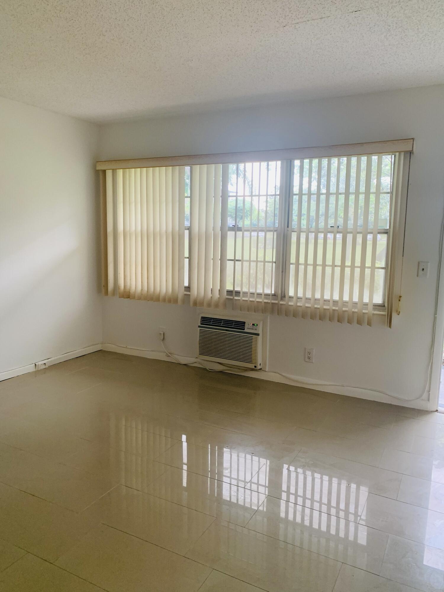 SUFFOLK AT CENTURY VILLAGE CONDO - Residential Lease