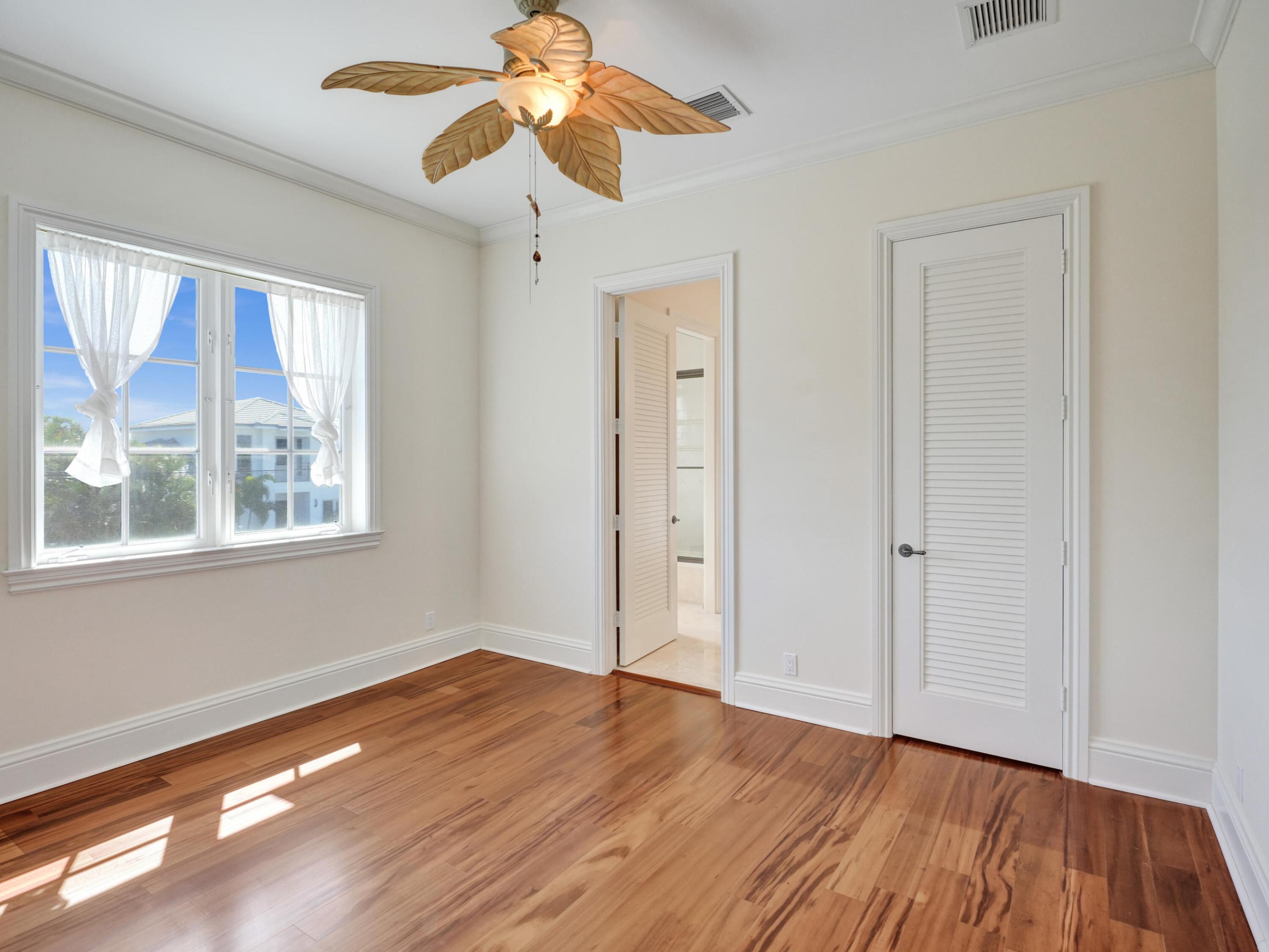 COVE 2ND SEC - Residential