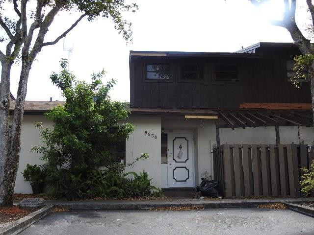 WOODSCAPE TOWNHOMES - Residential
