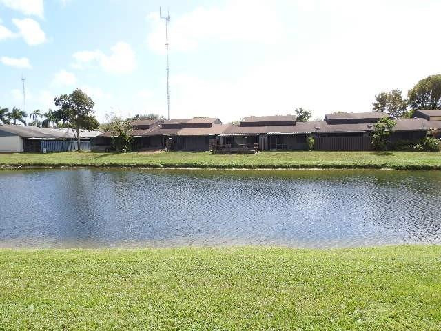 WOODSCAPE TOWNHOMES - Residential