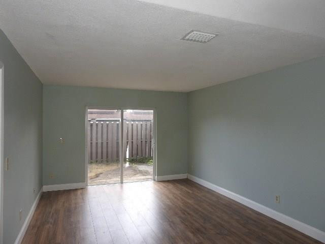 WOODSCAPE TOWNHOMES - Residential