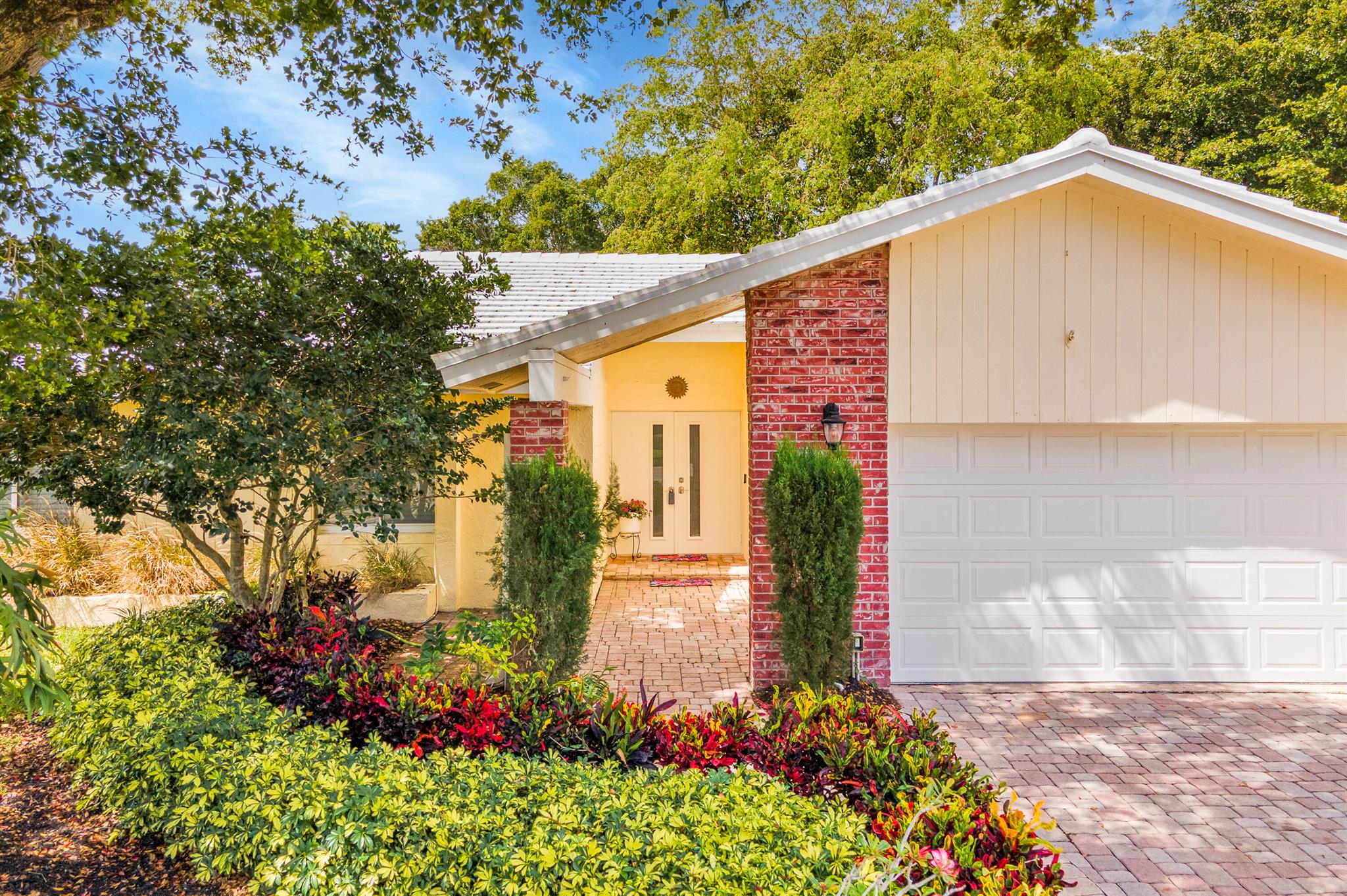 22071 Brentwood Circle