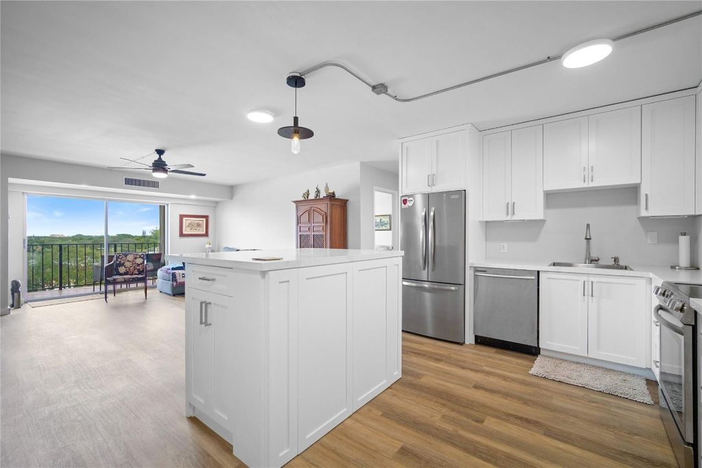 Photo of 1625 SE 10th Avenue #606, Fort Lauderdale, FL 33316 (MLS # F10534815)