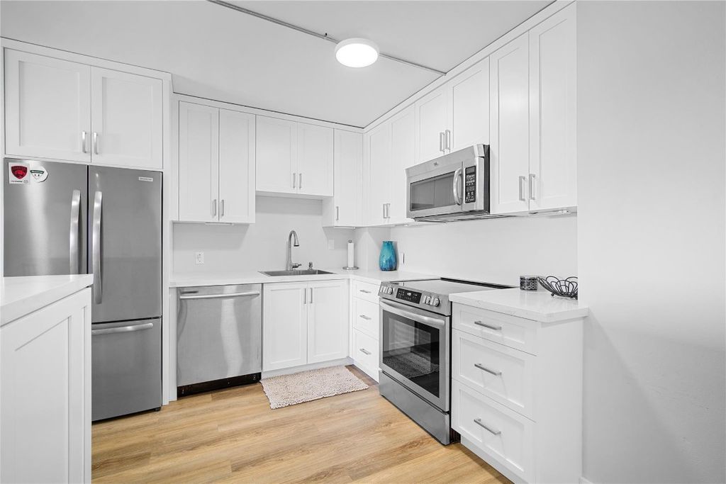 Photo of 1625 SE 10th Avenue #606, Fort Lauderdale, FL 33316 (MLS # F10534815)