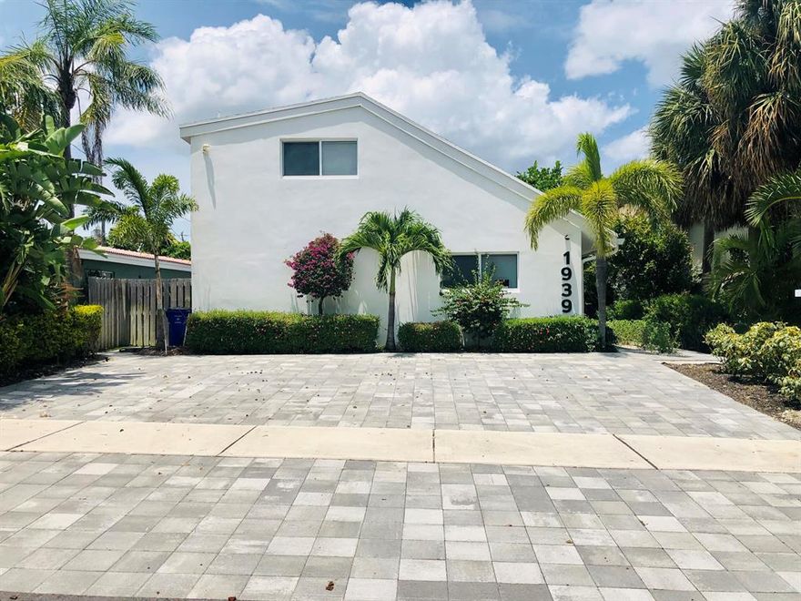 Totally remodeled  3 bedroom, 3.5 bath modern home steps away from the beach & all the restaurants & shops of Deerfield Beach incld the famous pier. 25 ft ceilings, & open floor plan make the living space stunning & great for entertaining. 2015 ROOF & AC, IMPACT Windows & Doors, tankless water heater, w the master bedroom on the 1st floor. Huge master walk-in closet & bathrooms in all 3 bedrooms. Great for investors!

This is a great opportunity to own steps from the beach. Will not disappoint!
4 parking spots. NO HOA
