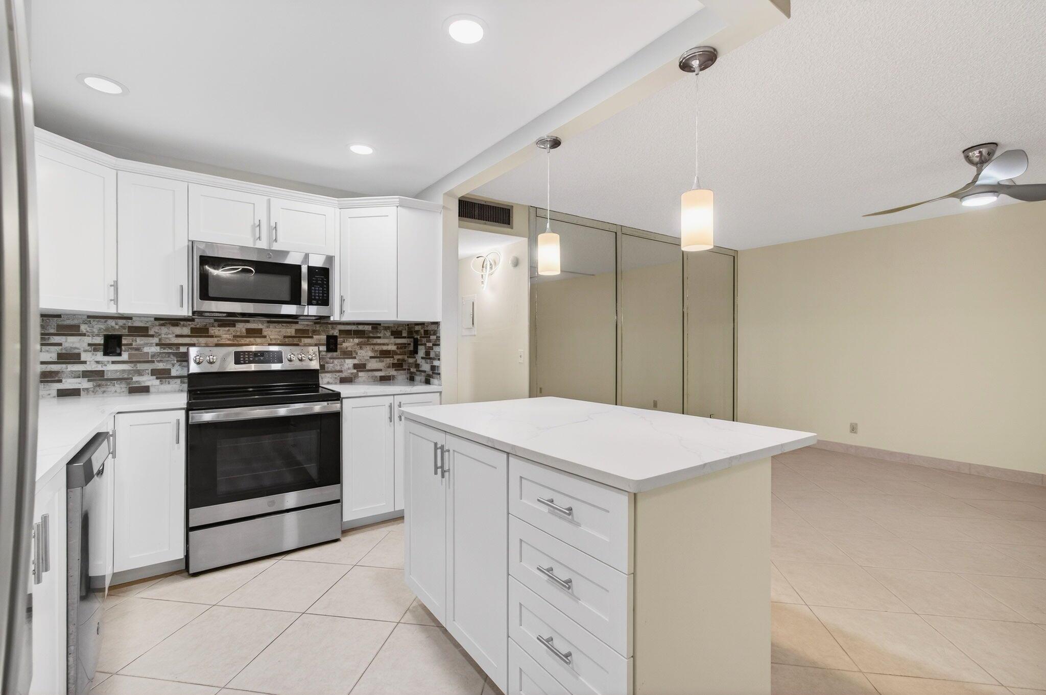 KINGS POINT NORMANDY COND - Residential