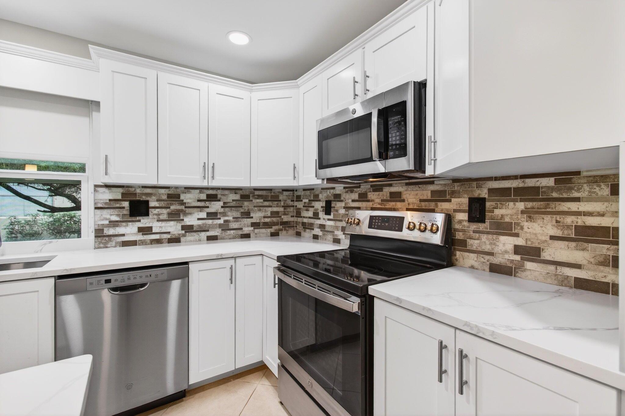 KINGS POINT NORMANDY COND - Residential