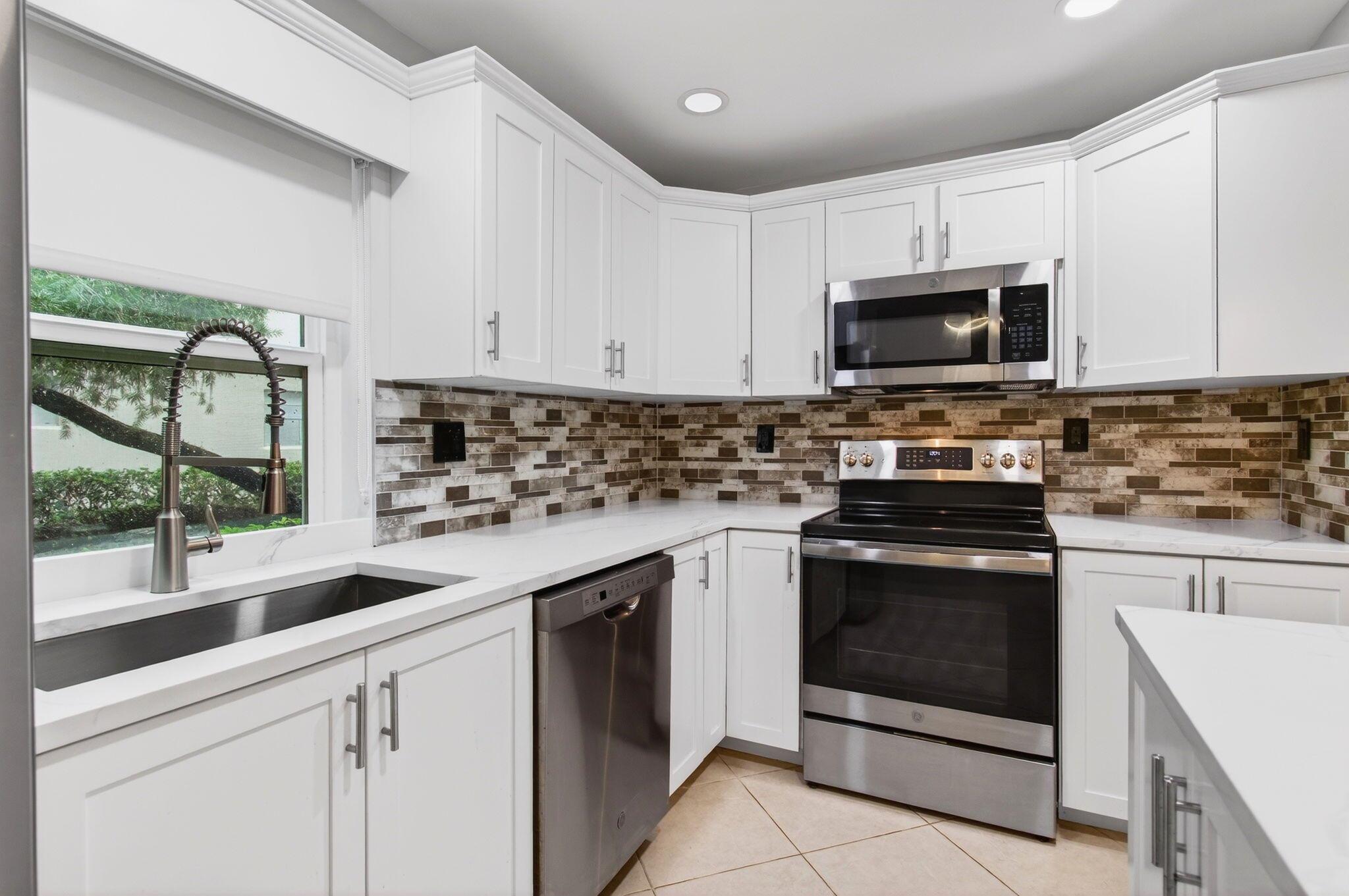 KINGS POINT NORMANDY COND - Residential