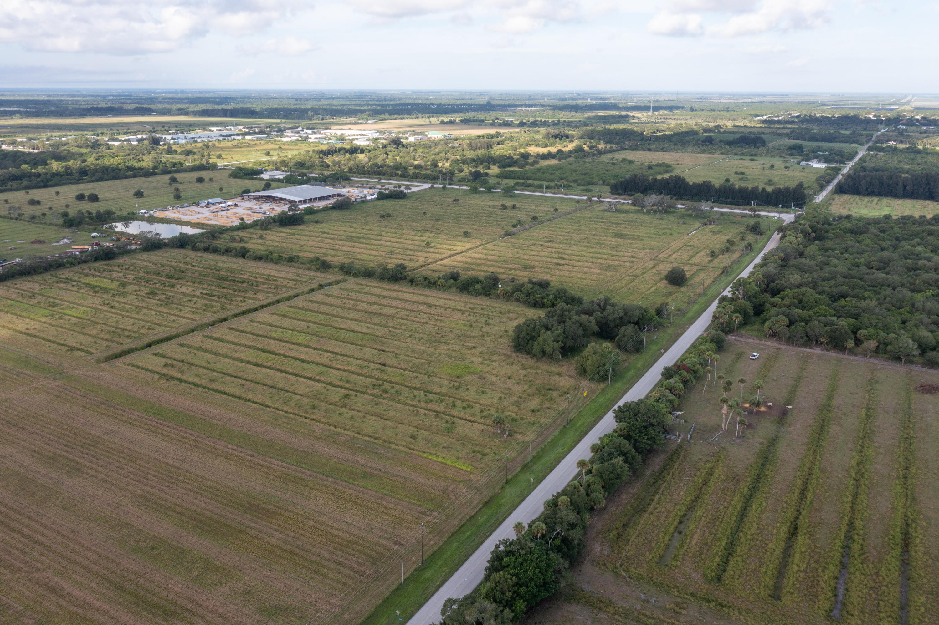 METES AND BOUNDS - Land