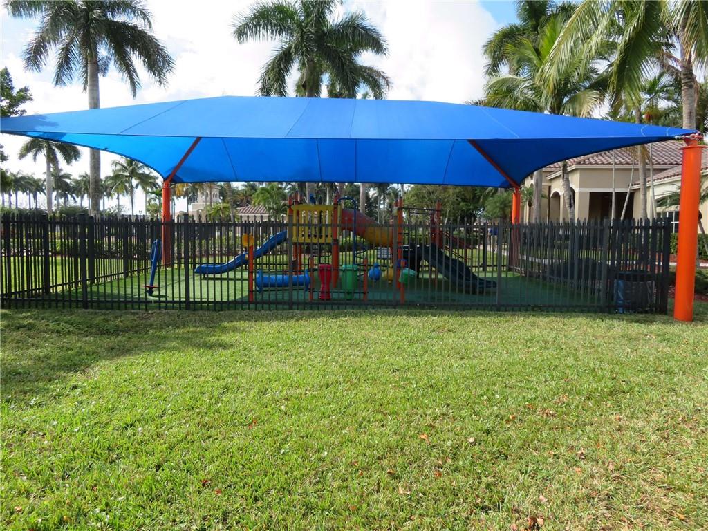 Encantada - Residential