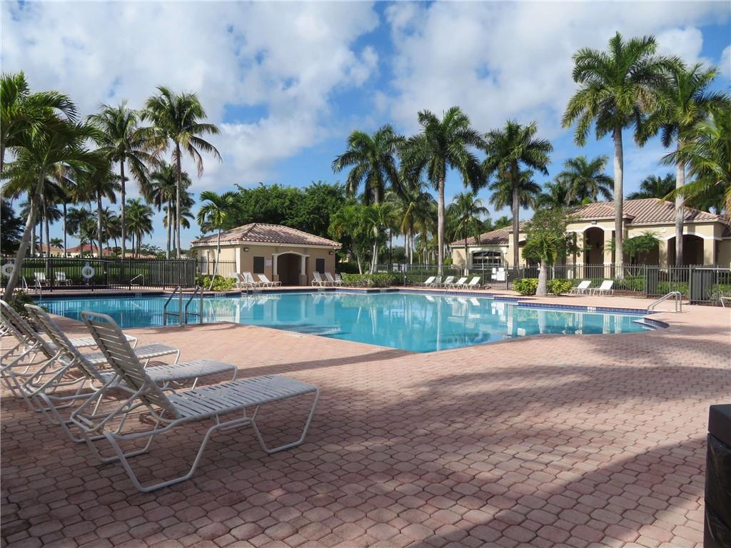 Encantada - Residential