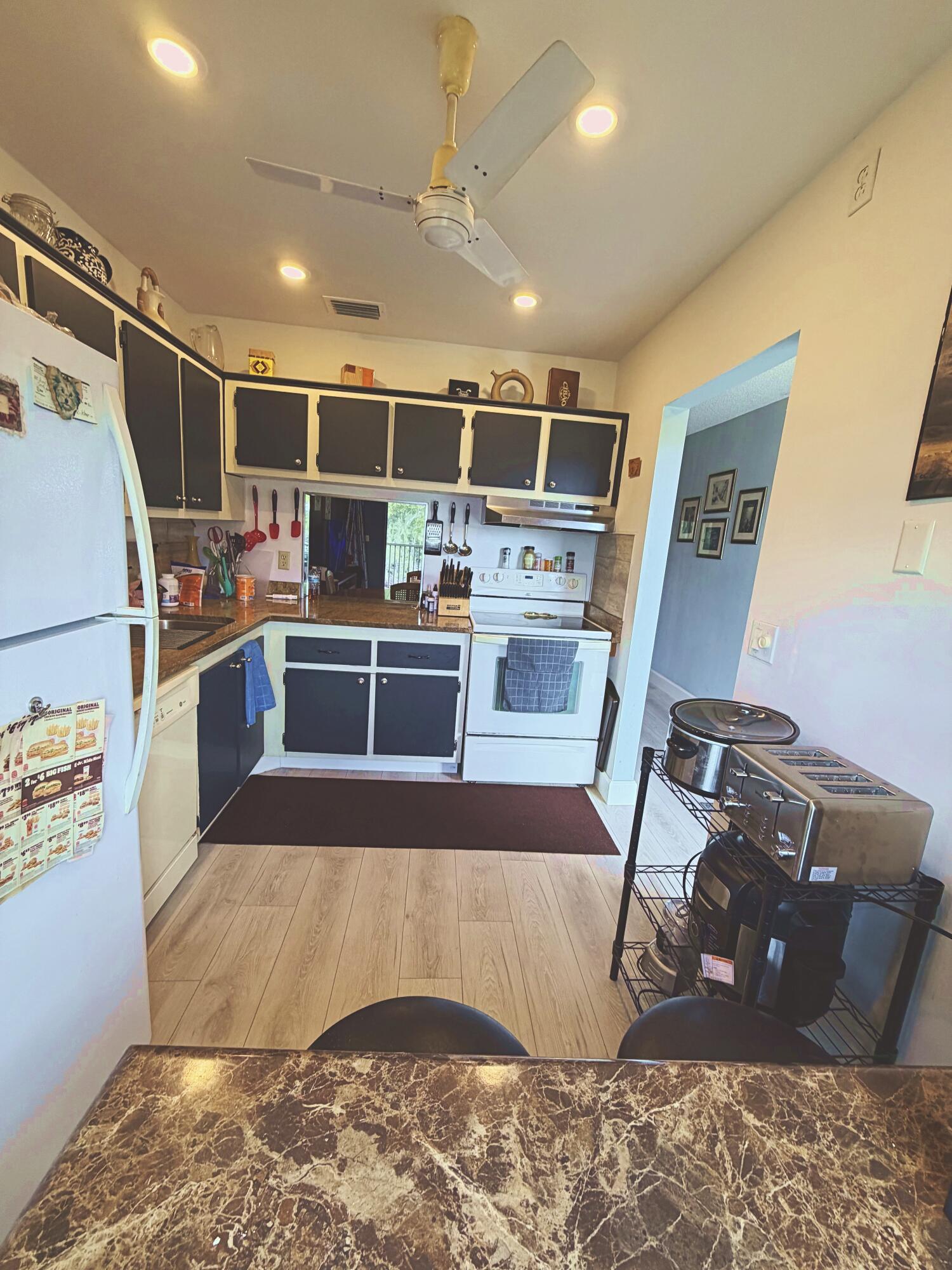 GOLDEN LAKES VILLAGE - Residential