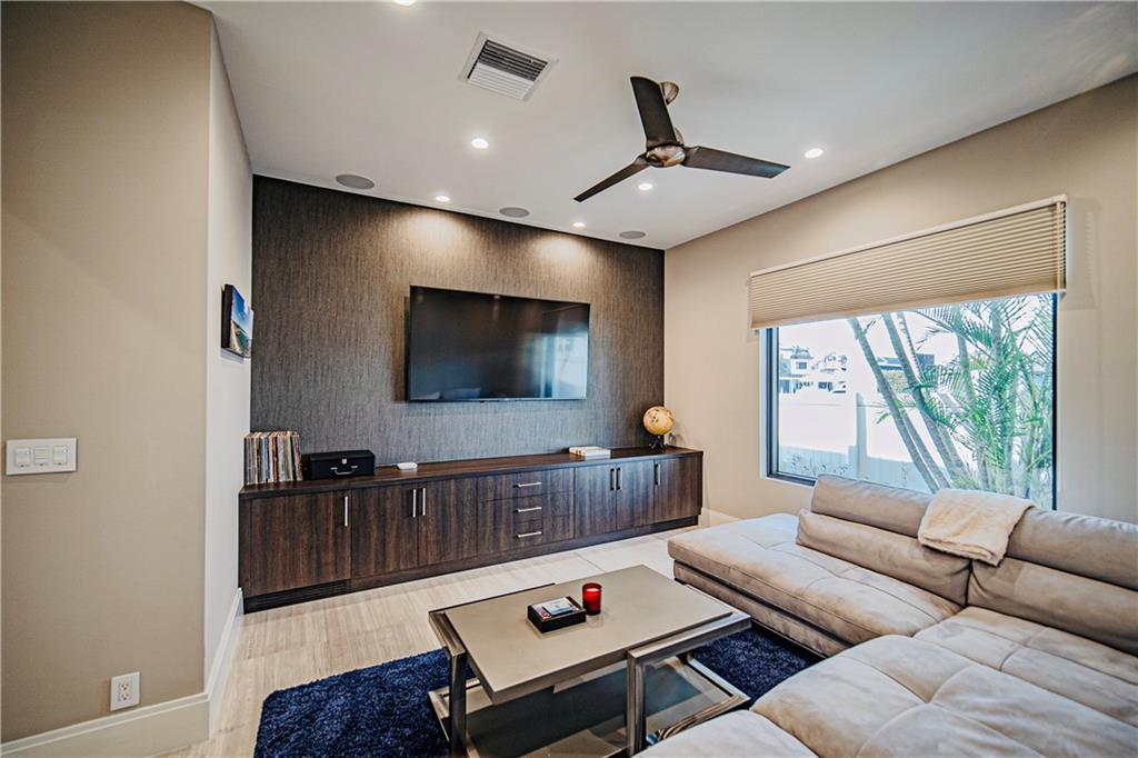 Barcelona Isle 27-10 B - Residential