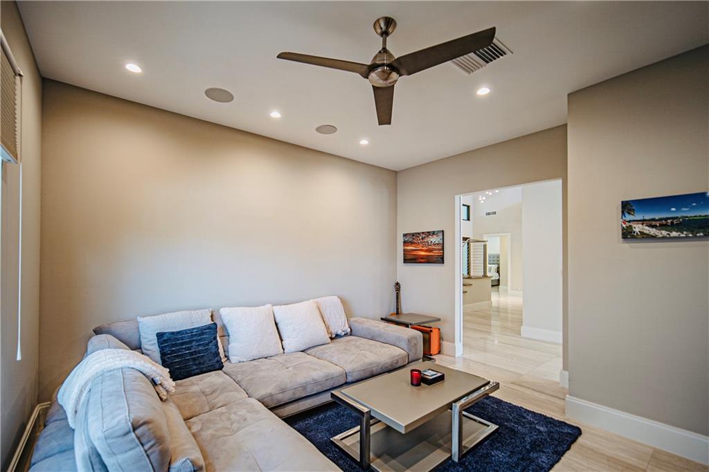 Barcelona Isle 27-10 B - Residential