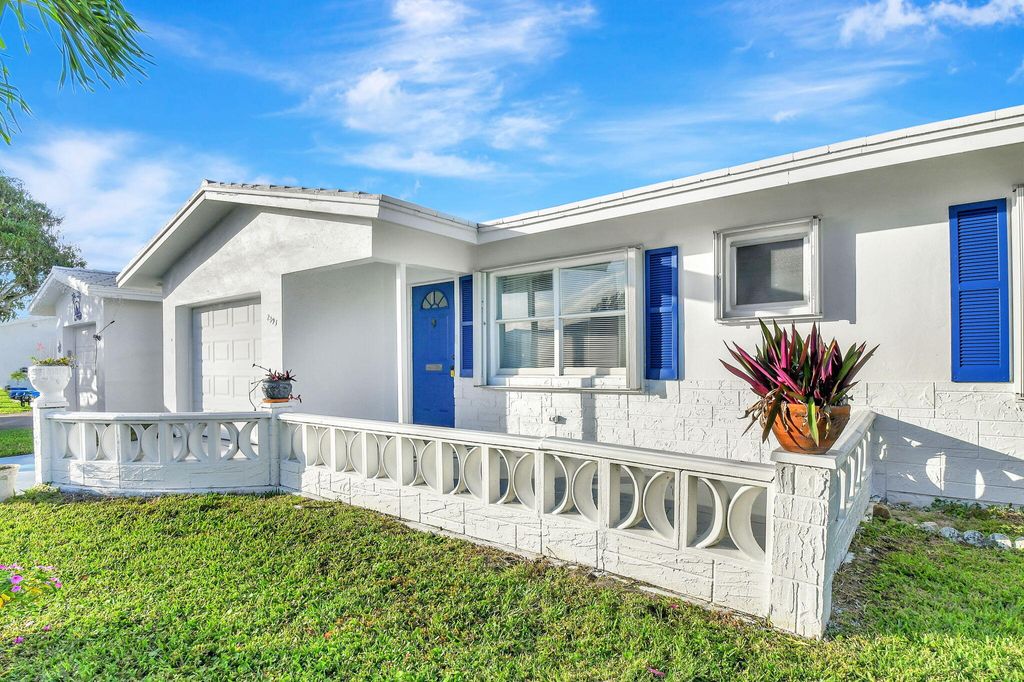 Photo of 2393 SW 13th Avenue, Boynton Beach, FL 33426 (MLS # R11042449)