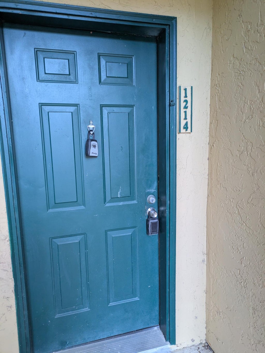 Photo of 733 Riverside Drive #1214, Coral Springs, FL 33071 (MLS # B26069356)