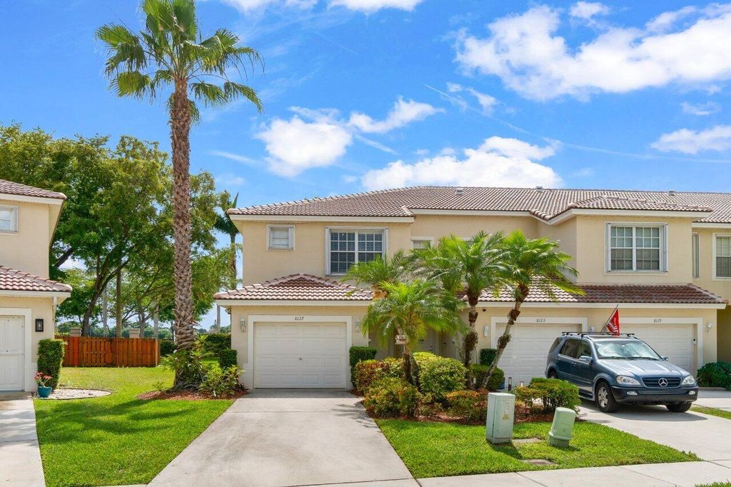 Photo of 8127 Bellagio Lane, Boynton Beach, FL 33472 (MLS # R11083176)