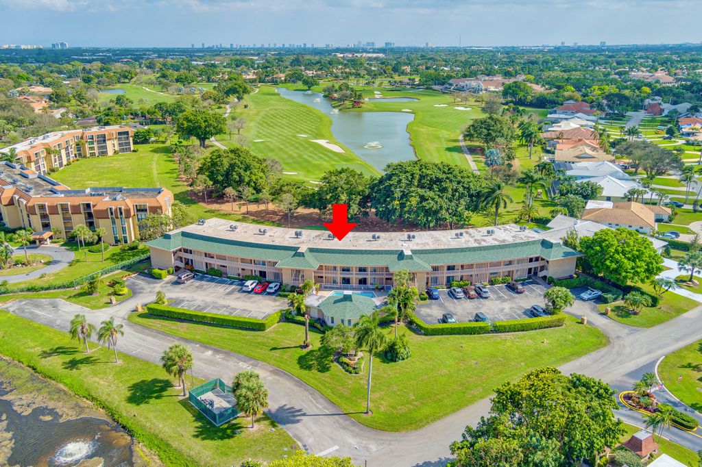 Photo of 11800 Avenue Of Pga #15, Palm Beach Gardens, FL 33418 (MLS # R10958124)