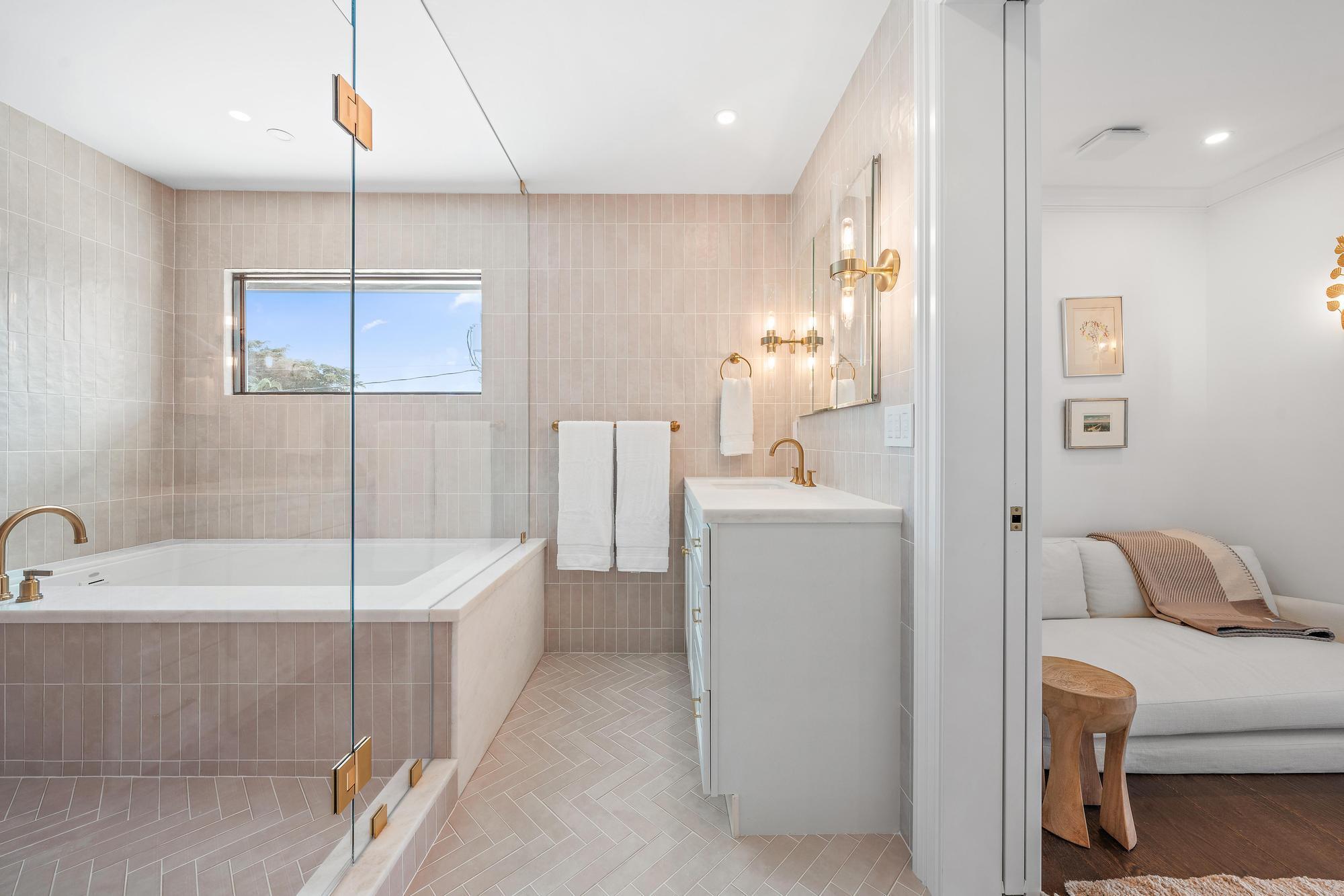 LAKE WORTH TOWN OF - Residential