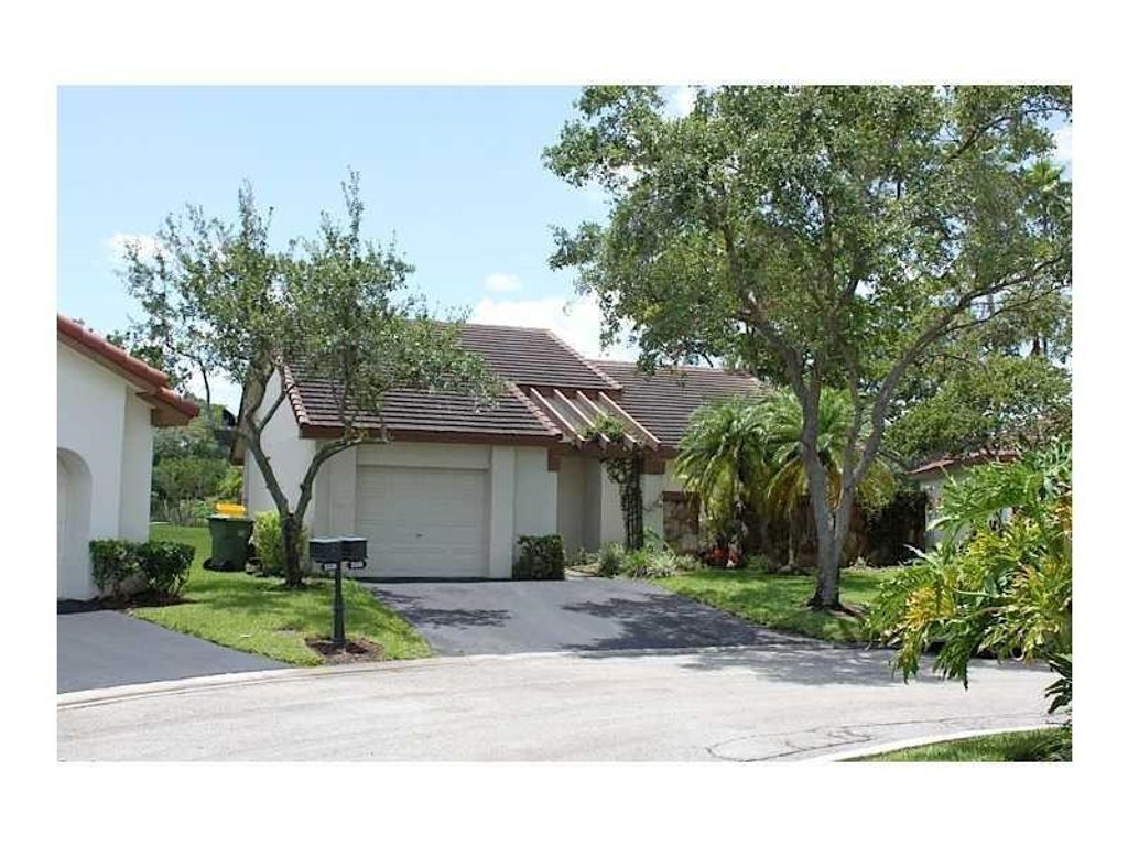 Photo of 2330 Columbia, Weston, FL 33326 (MLS # B26024661)