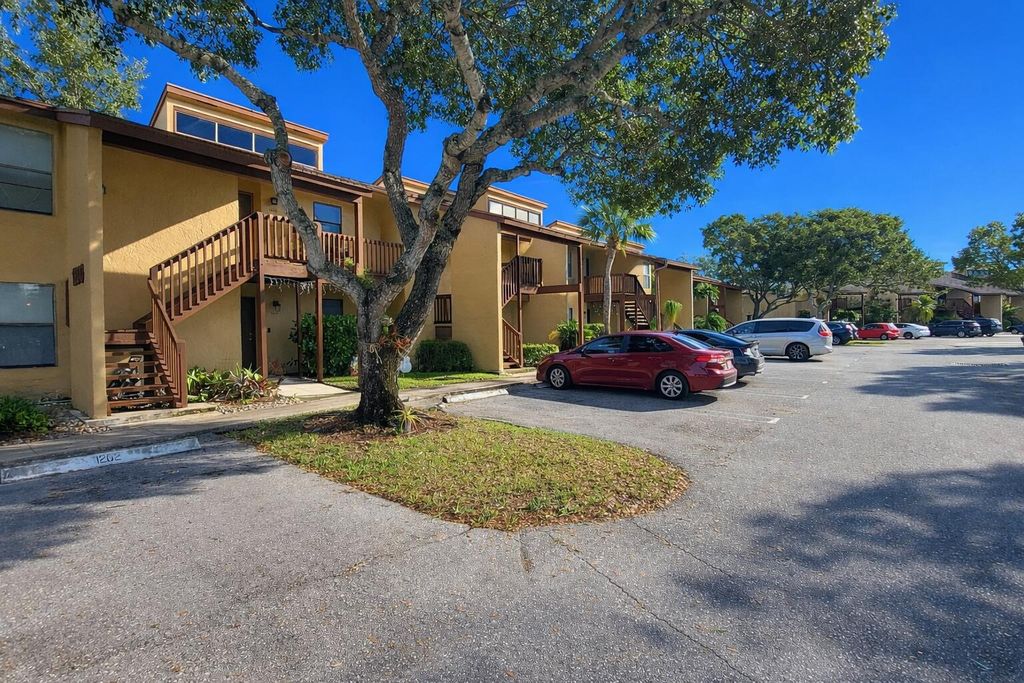 Photo of 1203 Lakeview Drive E #1203, Royal Palm Beach, FL 33411 (MLS # R11147008)