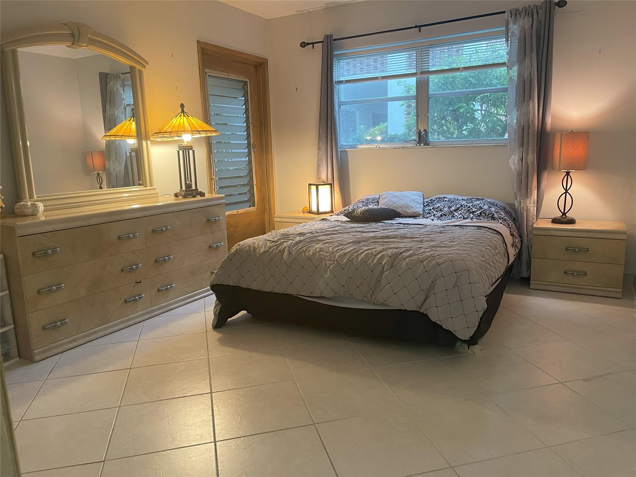 Lighthouse Point Gardens - Residential