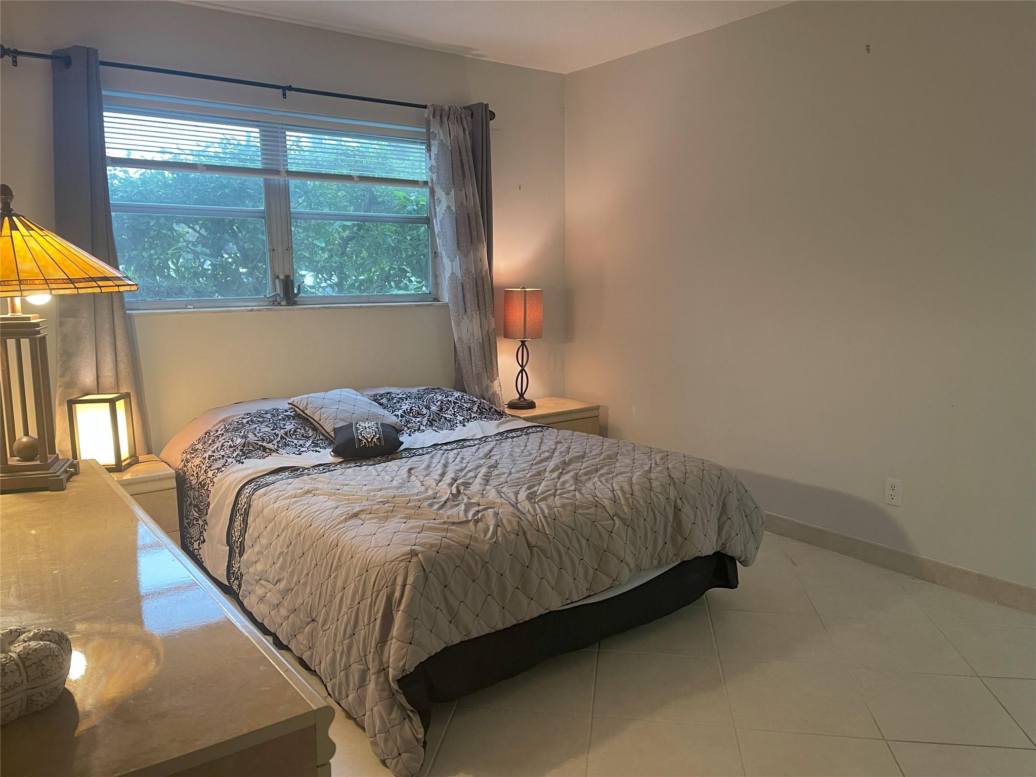 Lighthouse Point Gardens - Residential