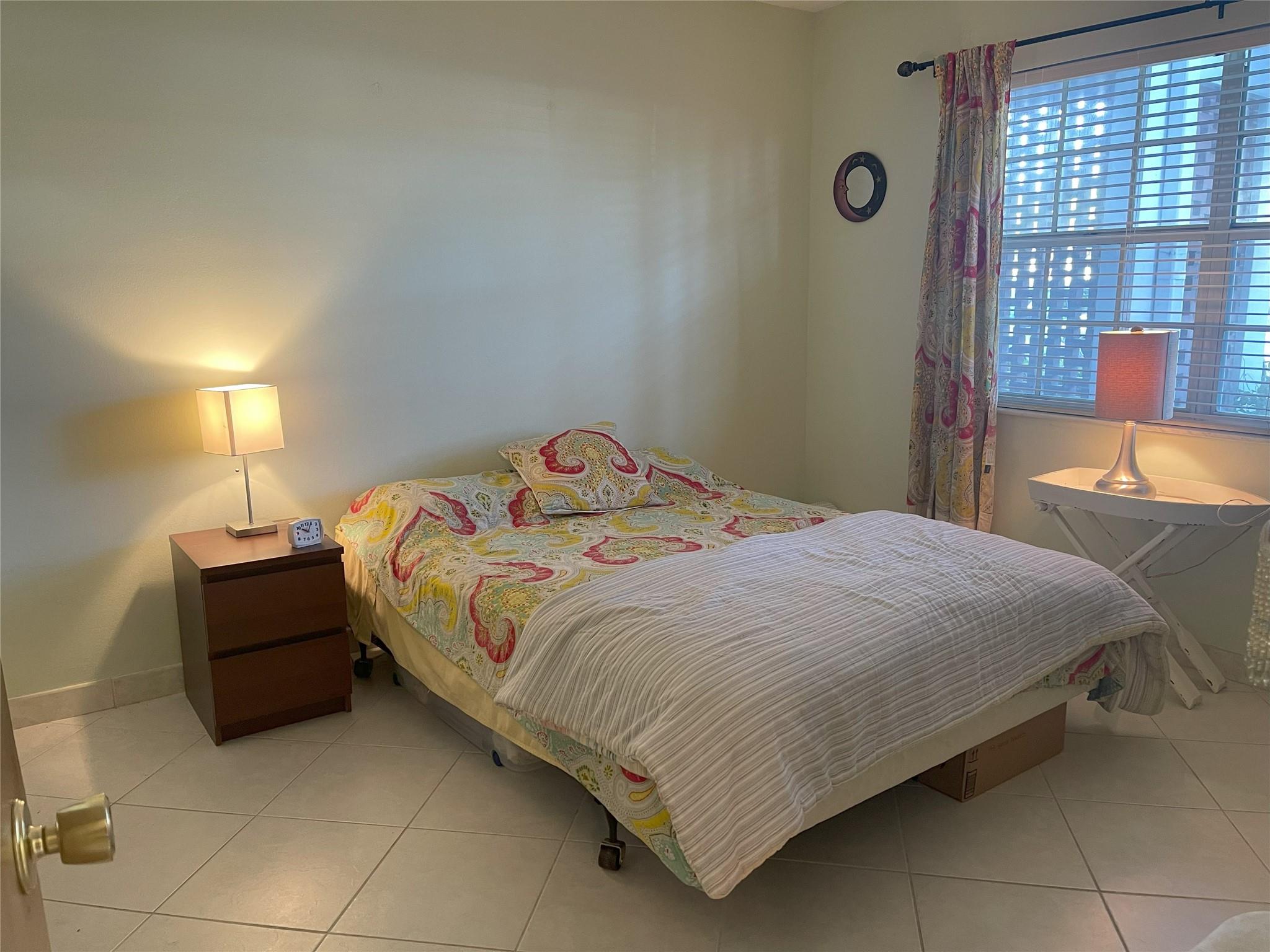 Lighthouse Point Gardens - Residential